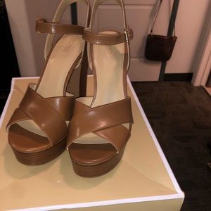 MICHAEL MICHAEL KORS Sia Leather Platform Sandal